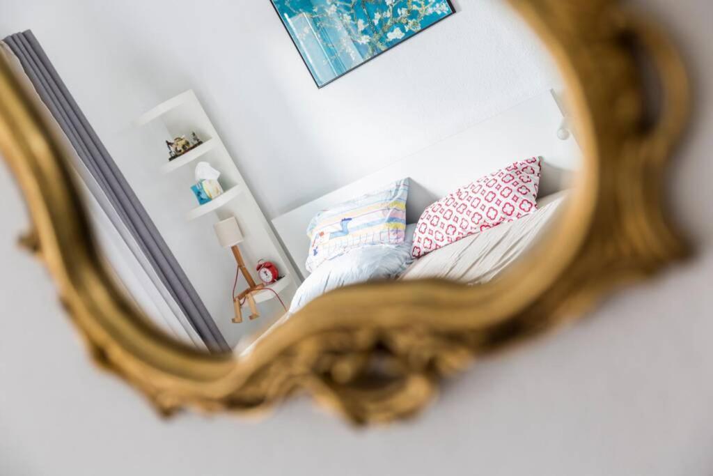Beautiful Cozy 1-Room Apartment, Near Rhine Düsseldorf Buitenkant foto