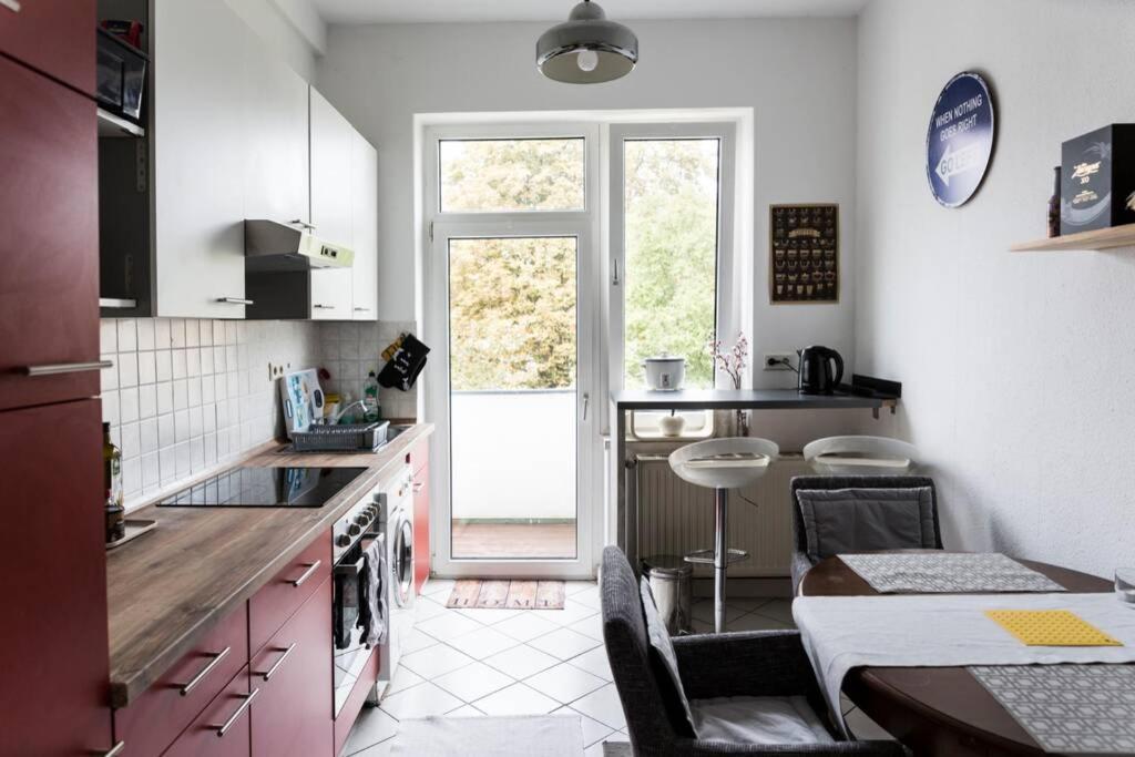 Beautiful Cozy 1-Room Apartment, Near Rhine Düsseldorf Buitenkant foto
