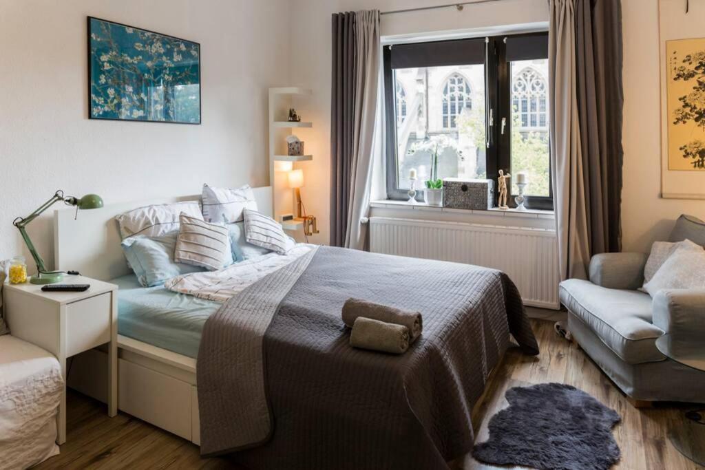 Beautiful Cozy 1-Room Apartment, Near Rhine Düsseldorf Buitenkant foto